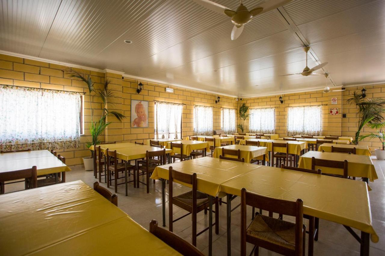 Villaggio Albergo Cervo ザッポネータ エクステリア 写真